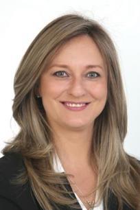 Zelna Cronje, estate agent