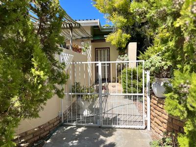 Apartment / Flat For Sale in Hopefield, Hopefield