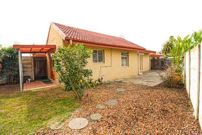 Cottage For Rent in Heather Park, George