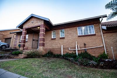 House For Rent in Clubview, Centurion