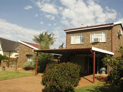 House For Sale in Garsfontein, Pretoria