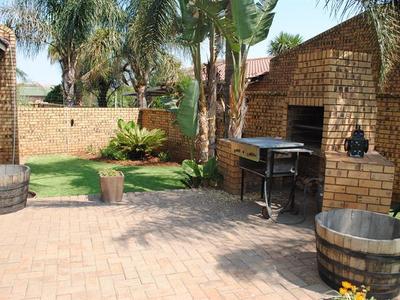 House For Sale in Aerorand, Middelburg