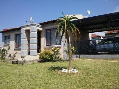 Townhouse For Sale in Arundo Estate, Centurion
