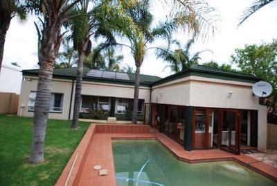 House For Sale in Faerie Glen, Pretoria