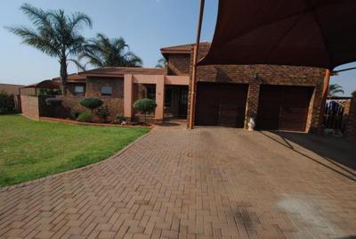 House For Sale in Amberfield, Centurion