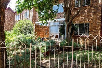 Townhouse For Sale in Zwartkop Ext 4,5,6,8, Centurion