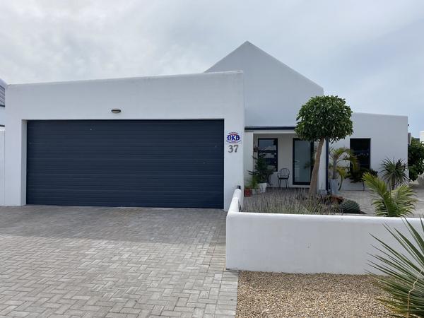 House For Sale in Dwarskersbos, Dwarskersbos